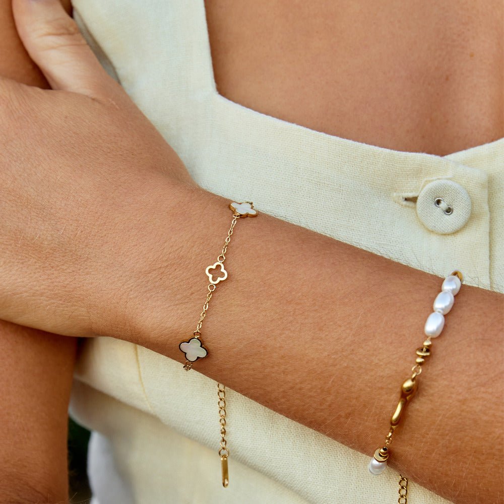 Lucía - Pulsera de Trébol Dorada