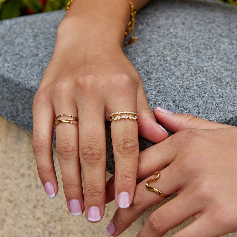 Mía - Anillo de Cristal Dorado