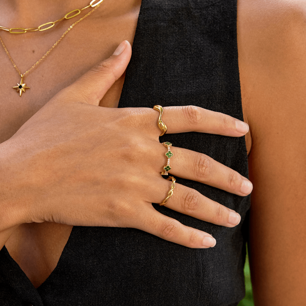 Naomi - Anillo de Onda Dorado 18k