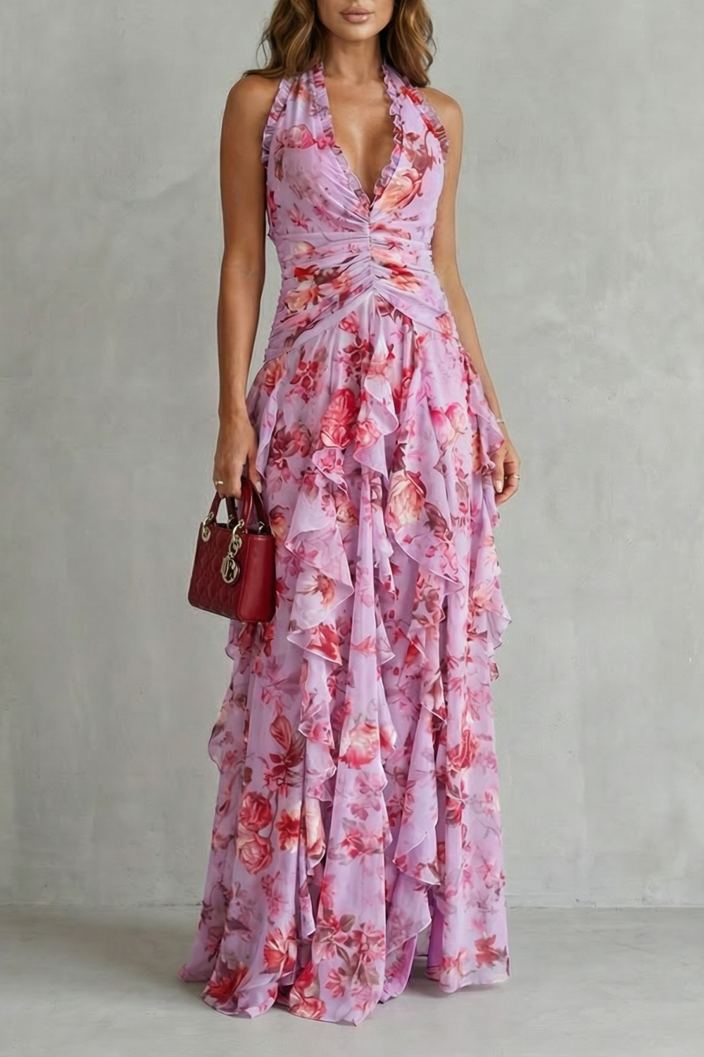 Sandra – Vestido Largo con Cascada de Rosas y Escote Halter