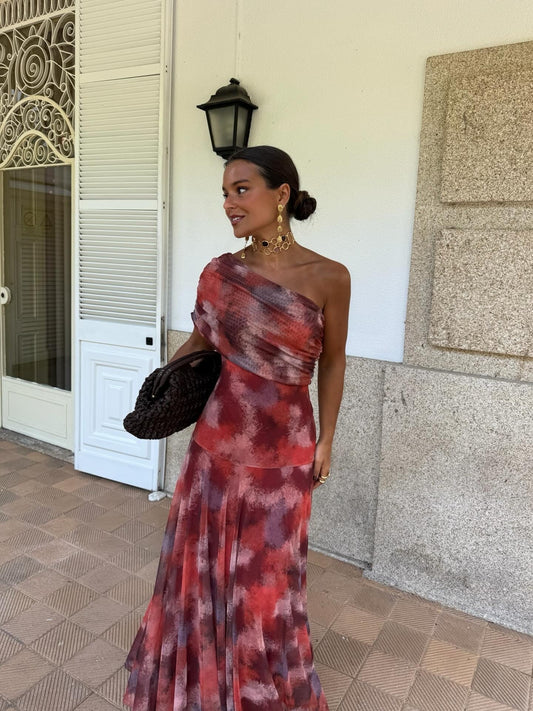 Valeria – Vestido Largo con Hombro Caído y Estampado Acuarela