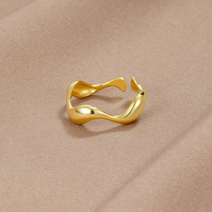 Naomi - Anillo de Onda Dorado 18k