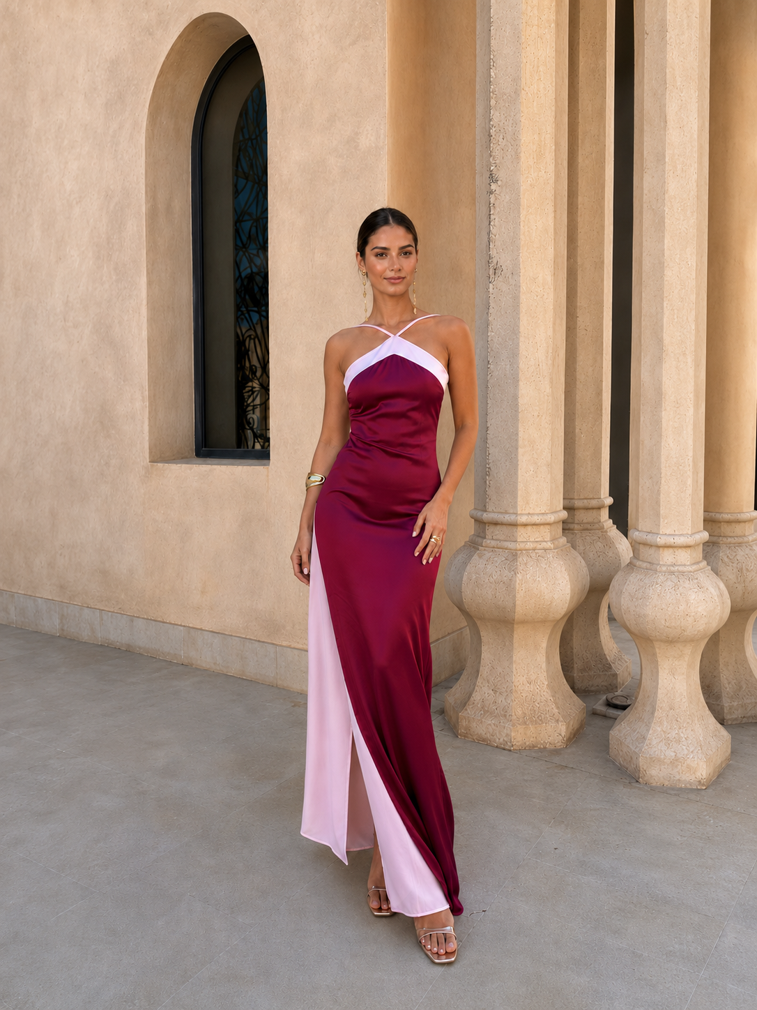 Andrea – Vestido Largo Satinado con Escote Cruzado