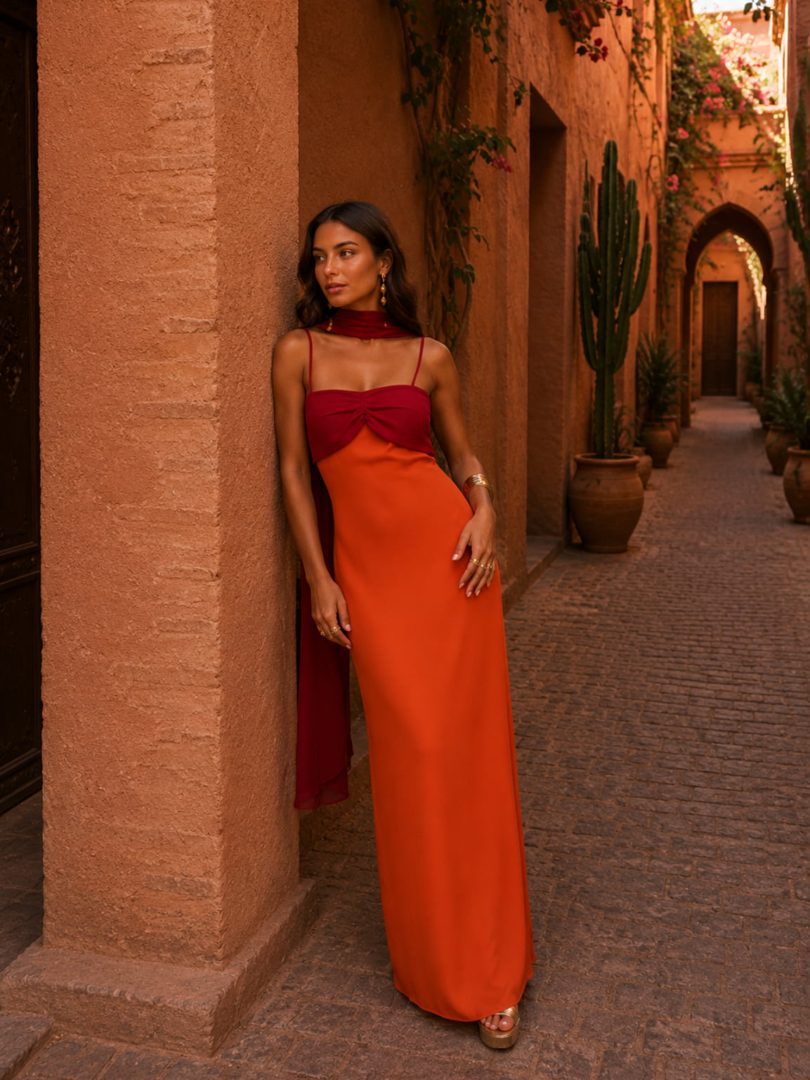 Adriana – Vestido Largo Drapeado Bicolor
