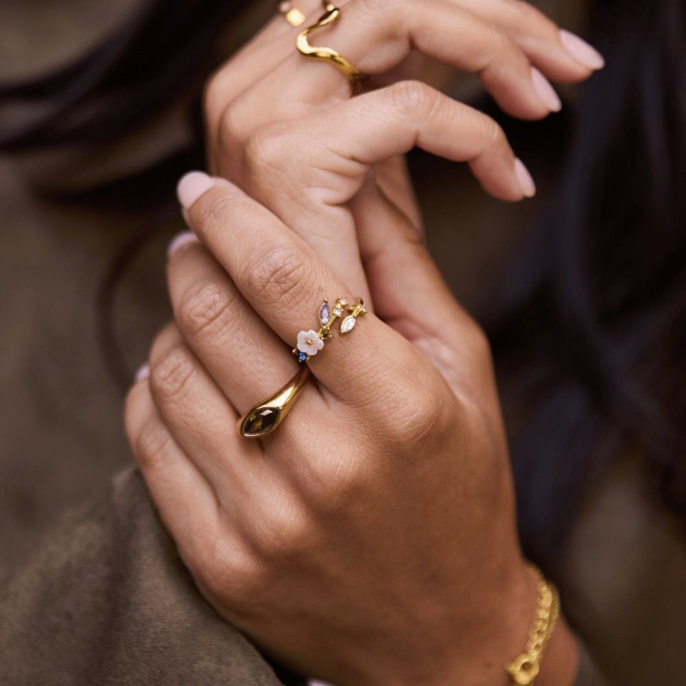 Isabella - Anillo de Flor de Cristal Dorado