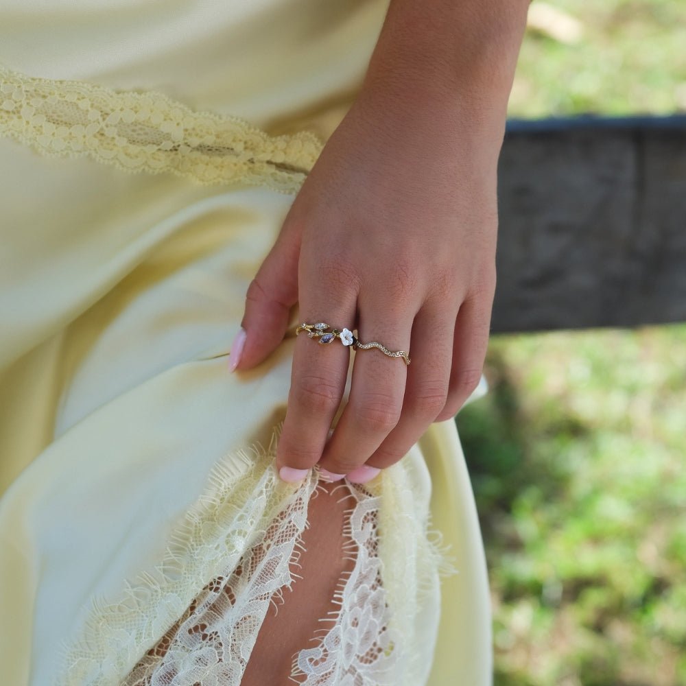 Isabella - Anillo de Flor de Cristal Dorado