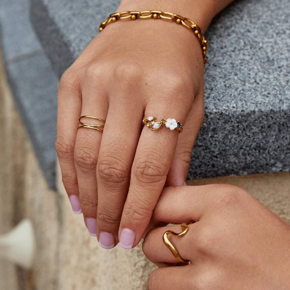 Isabella - Anillo de Flor de Cristal Dorado