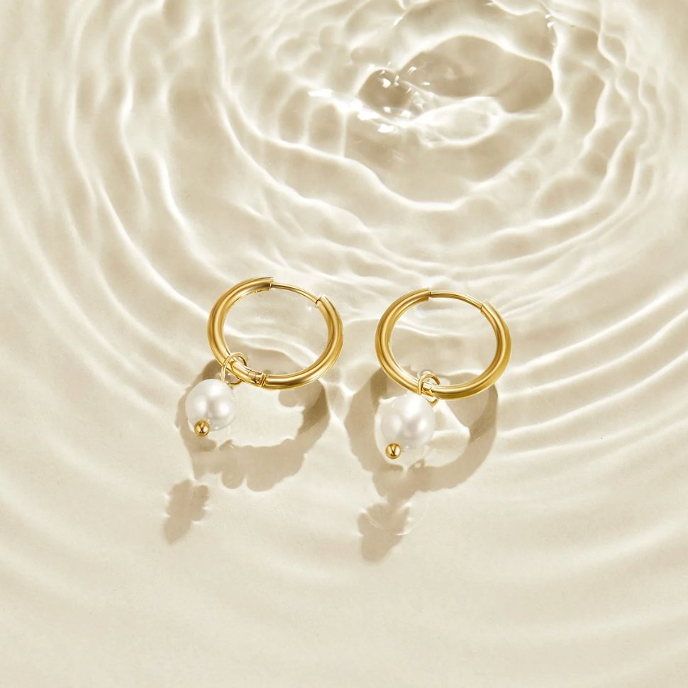 Antonella - Aretes de Argolla con Perla de Río