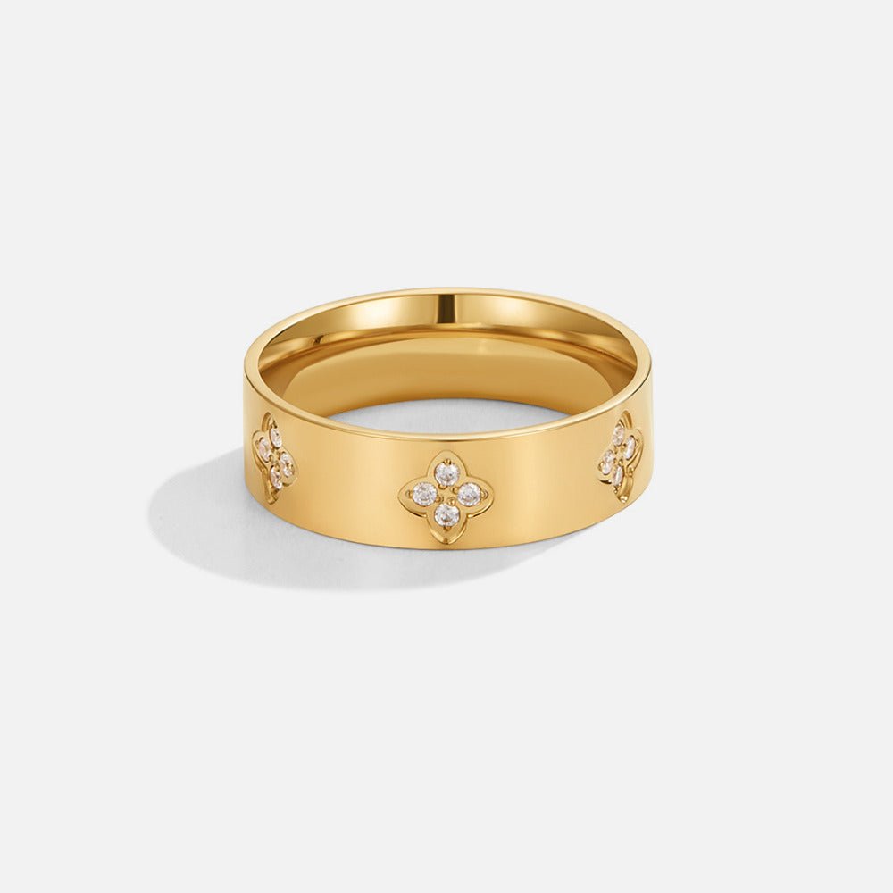 Pamela - Anillo Banda de Trébol con Cristales