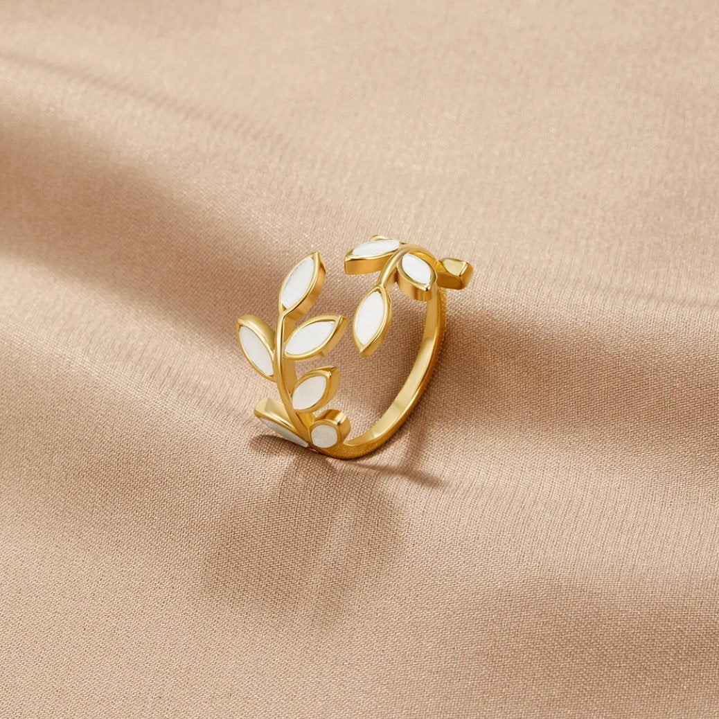 Mayra - Anillo de Hoja Dorado