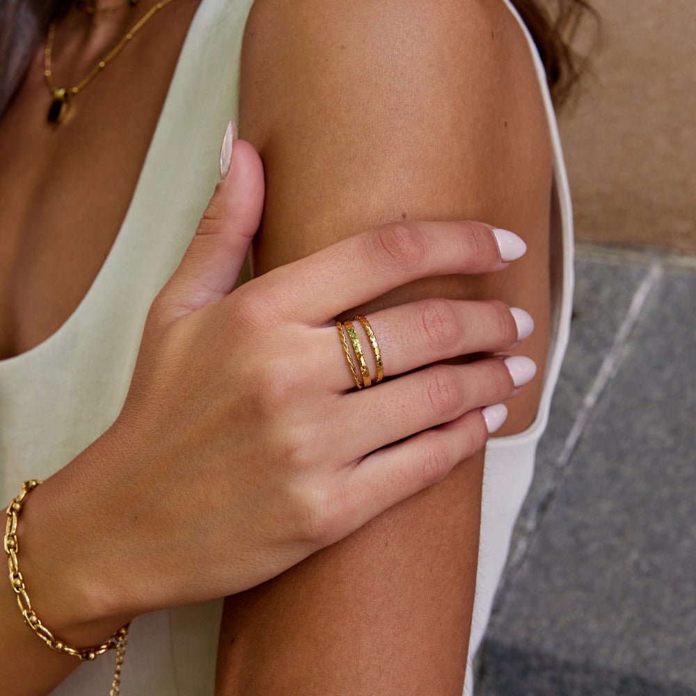 Patricia - Anillo Apilable Dorado