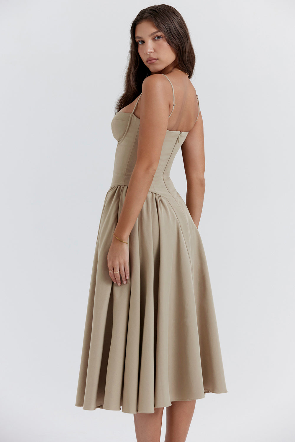 Claudia – Vestido con Corsé