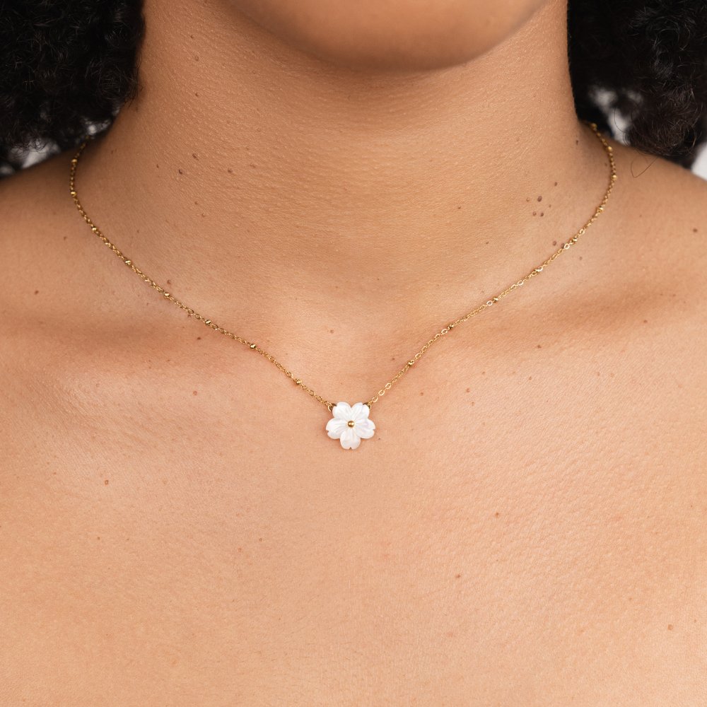 Belén - Collar de Flor Blanca